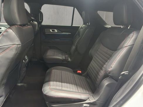 New 2026 Ford Explorer ST-Line w/ ST-Line Street Pack image 14