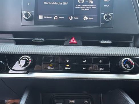 Used 2024 Kia Sportage LX image 20