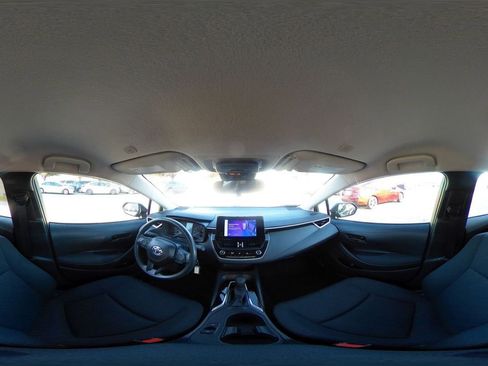 Used 2025 Toyota Corolla LE image 42