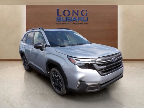 Certified 2025 Subaru Forester Limited image 3