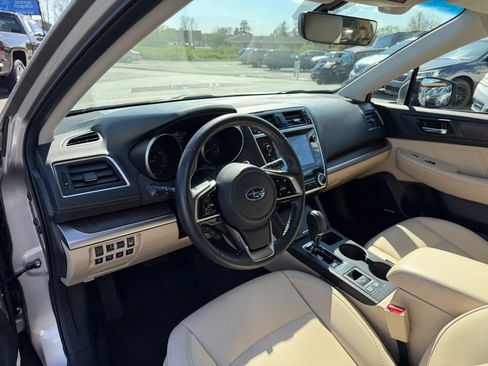 Used 2018 Subaru Outback 2.5i Limited AWD/4WD image 10