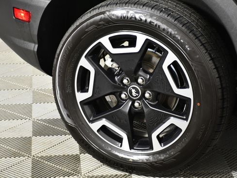 Used 2021 Ford Bronco Sport Outer Banks w/ Outer Banks Package (96D) image 55