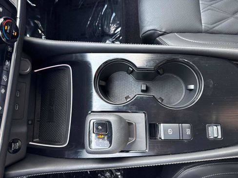Used 2025 Nissan Rogue Platinum w/ Platinum Premium Package FWD image 23