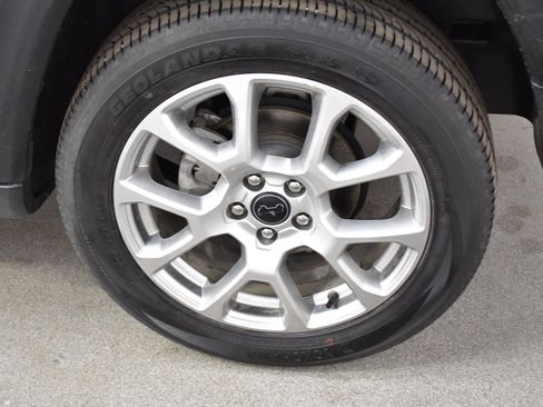 Used 2025 Jeep Compass Limited AWD/4WD image 35