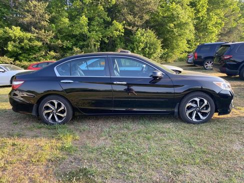Used 2017 Honda Accord EX-L image 6