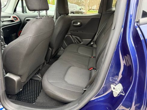 Used 2019 Jeep Renegade Sport AWD/4WD image 17