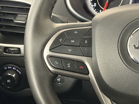 Used 2022 Jeep Cherokee Latitude Lux image 18