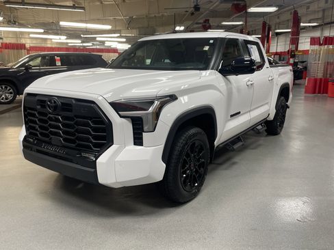 Used 2025 Toyota Tundra Limited w/ TRD Off-Road Package image 5