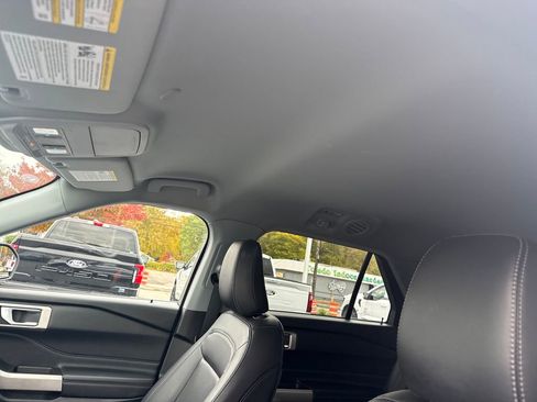 Used 2023 Ford Explorer XLT w/ Equipment Group 202A image 27