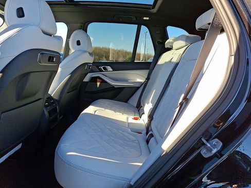 New 2026 BMW X5 xDrive40i w/ Premium Package image 9