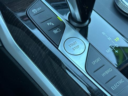 Used 2022 BMW 330e w/ Premium Package image 22