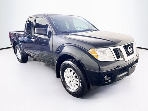 Used 2020 Nissan Frontier SV AWD/4WD image 3