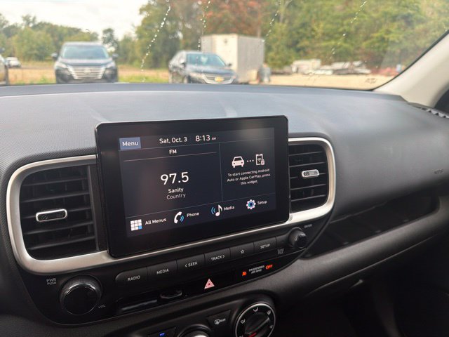 Used 2026 Hyundai Venue SE FWD image 13