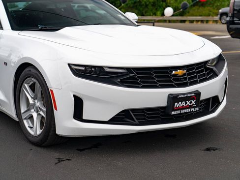 Used 2023 Chevrolet Camaro LT RWD image 7