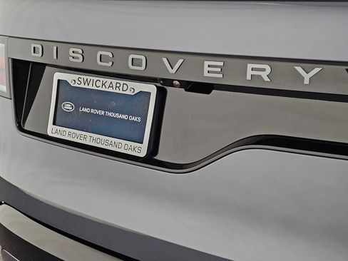 New 2025 Land Rover Discovery Dynamic SE image 14