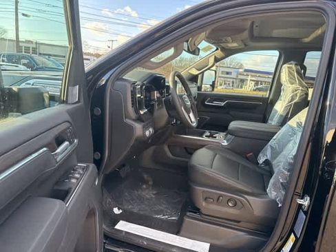 New 2026 GMC Sierra 2500 SLT w/ SLT Convenience Package image 18