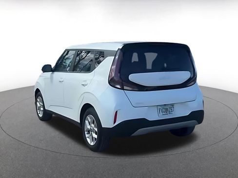 Used 2025 Kia Soul LX w/ LX Technology Package image 12