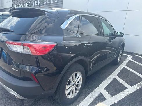 Used 2022 Ford Escape SE w/ Cold Weather Package AWD/4WD image 5