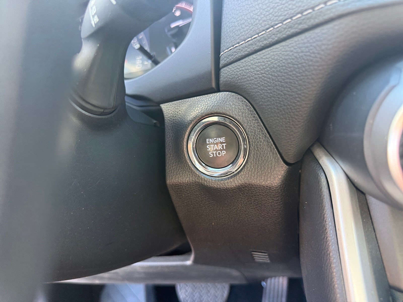 Used 2024 Toyota RAV4 XLE AWD/4WD image 28