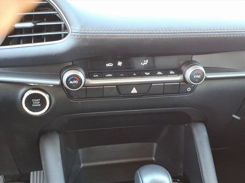 Used 2024 MAZDA MAZDA3 s image 20