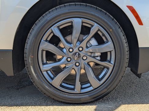 Certified 2022 Chevrolet Equinox RS w/ RS Leather Package FWD image 6