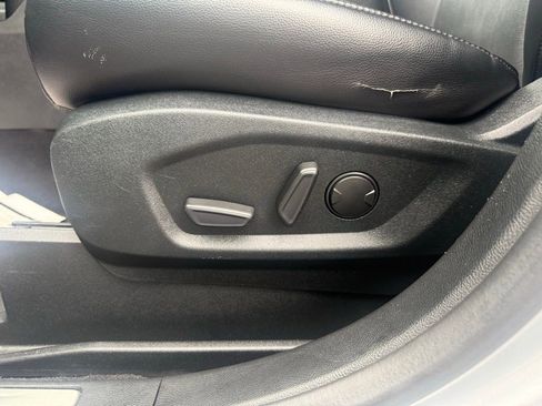Used 2022 Ford Edge Titanium AWD/4WD image 17