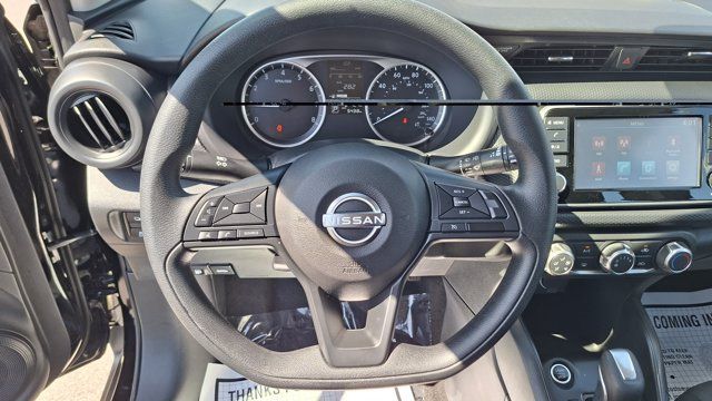 Certified 2025 Nissan Kicks Play S FWD image 11