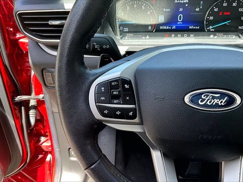 Used 2021 Ford Explorer XLT w/ Equipment Group 202A RWD image 10
