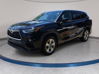 Used 2020 Toyota Highlander LE FWD video 1