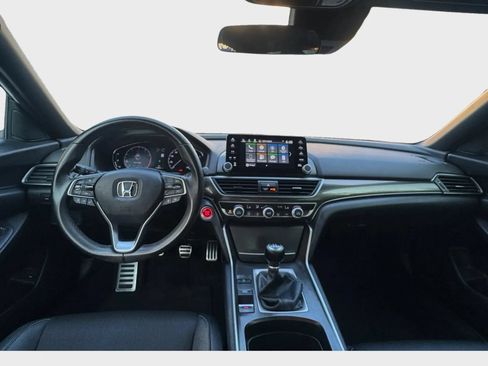 Used 2019 Honda Accord Sport image 9