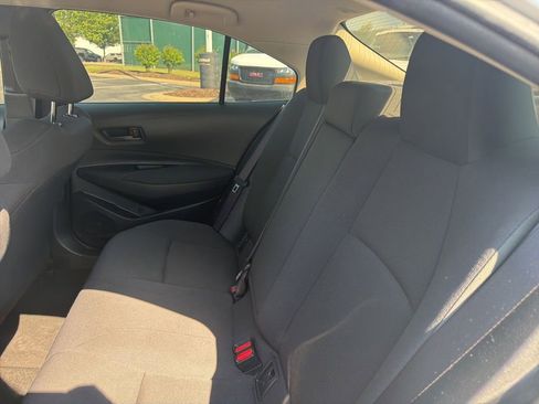 Used 2022 Toyota Corolla LE FWD image 14