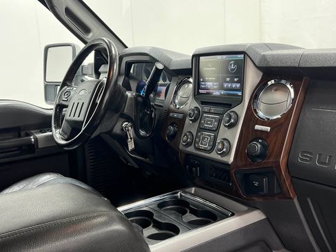 Used 2014 Ford F250 Lariat w/ Chrome Package AWD/4WD image 20