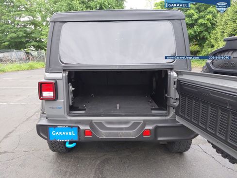 Used 2023 Jeep Wrangler Unlimited w/ Cold Weather Group AWD/4WD image 16