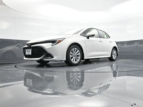 New 2025 Toyota Corolla SE image 25