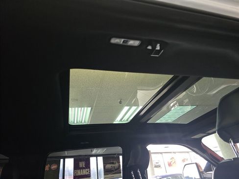 Used 2017 Ford F150 Platinum w/ Technology Package image 17