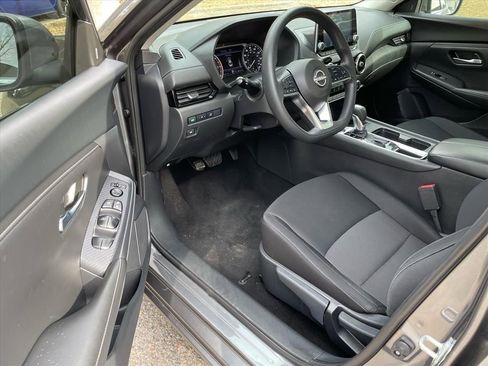 Used 2024 Nissan Sentra SV image 10