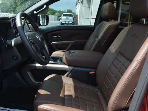 Used 2024 Nissan Titan Platinum Reserve w/ Moonroof Package RWD image 16