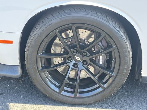 Used 2020 Dodge Challenger R/T Scat Pack w/ Dynamics Package image 25