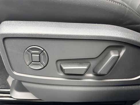 New 2025 Audi Q5 Premium Plus image 12