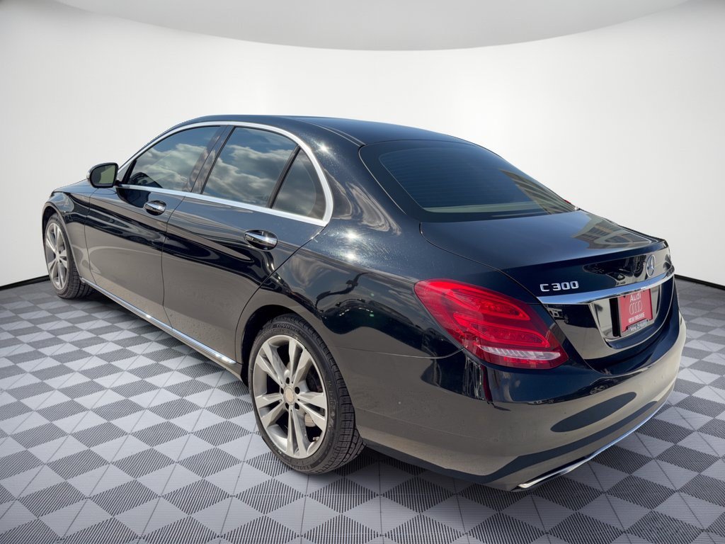 Used 2015 Mercedes-Benz C 300 4MATIC Sedan image 3