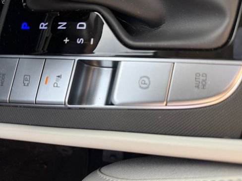 Certified 2024 Hyundai Elantra Limited image 30