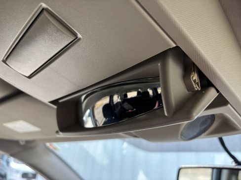 Used 2018 Dodge Grand Caravan SE w/ UConnect Hands-Free Group FWD image 36