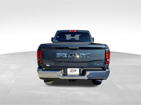 New 2026 RAM 2500 Big Horn AWD/4WD image 4