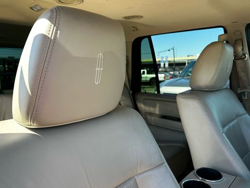 Used 2012 Lincoln Navigator 2WD image 69