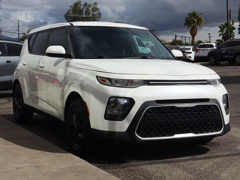 Used 2022 Kia Soul LX w/ Technology Package image 14