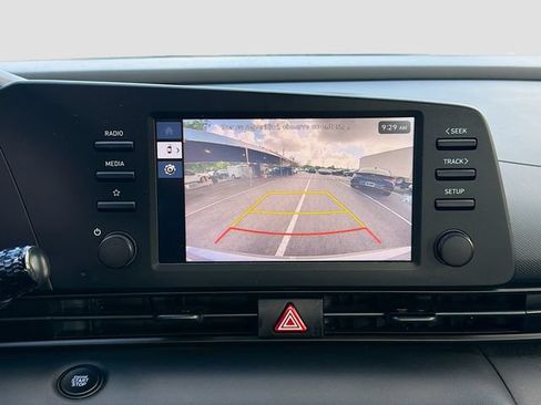 Certified 2025 Hyundai Elantra Sport FWD image 13
