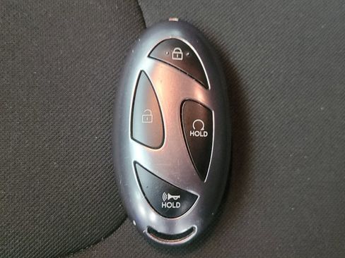 Used 2025 Hyundai Elantra Sport FWD image 32