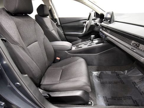 Certified 2023 Honda Accord LX image 17