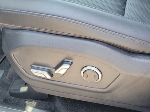 Certified 2025 Hyundai Santa Fe SEL FWD image 19