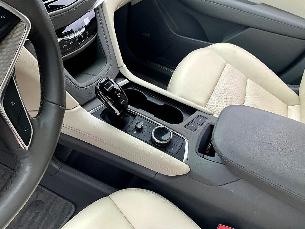Used 2023 Cadillac XT5 Premium Luxury w/ Technology Package FWD image 20